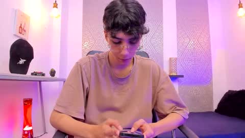 Snapshot of nikolay_gregori chatting on November 26, 2025, 4:24 am online show from November 26, 2025, 4:24 am