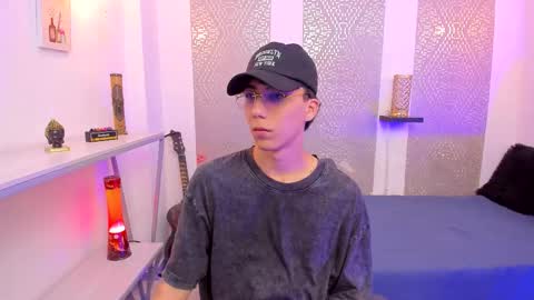 Snapshot of nikolay_gregori chatting on December 1, 2025, 4:17 am online show from December 1, 2025, 4:17 am