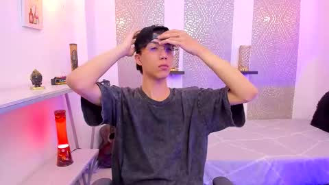 Snapshot of nikolay_gregori chatting on December 4, 2025, 4:55 am online show from December 4, 2025, 4:55 am