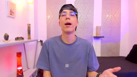 Snapshot of nikolay_gregori chatting on December 14, 2025, 4:51 am online show from December 14, 2025, 4:51 am