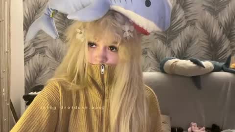 Snapshot of nikoli_naw chatting on June 19, 2026, 8:23 pm nikoli_naw online show from June 19, 2026, 8:23 pm
