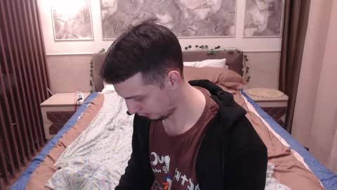 Snapshot of nikolos_vise chatting on January 20, 2025, 2:01 am Nikolos online show from January 20, 2025, 2:01 am