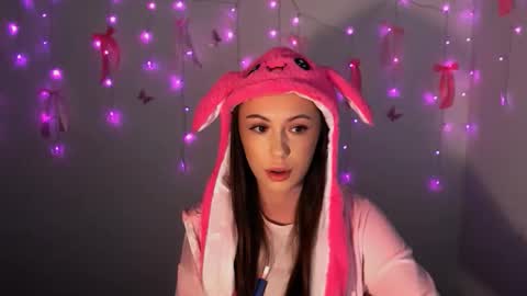 Snapshot of nikonara_ chatting on December 21, 2025, 1:07 pm nikonara_ online show from December 21, 2025, 1:07 pm