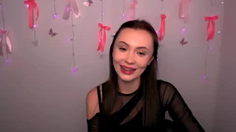 Snapshot of nikonara_ chatting on April 12, 2026, 1:27 pm nikonara_ online show from April 12, 2026, 1:27 pm