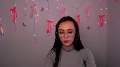 Snapshot of nikonara_ chatting on April 21, 2026, 11:38 am nikonara_ online show from April 21, 2026, 11:38 am
