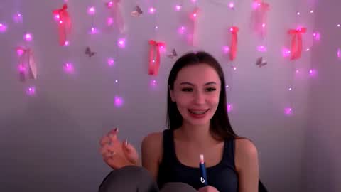 Snapshot of nikonara_ chatting on May 10, 2026, 11:15 am nikonara_ online show from May 10, 2026, 11:15 am