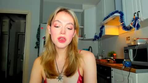 Snapshot of niky_jess chatting on January 7, 2025, 6:59 am Veronica online show from January 7, 2025, 6:59 am