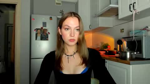 Snapshot of niky_jess chatting on February 7, 2025, 4:14 pm Veronica online show from February 7, 2025, 4:14 pm