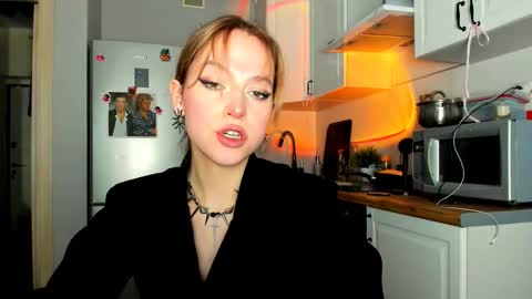 Snapshot of niky_jess chatting on February 17, 2025, 6:59 pm Veronica online show from February 17, 2025, 6:59 pm