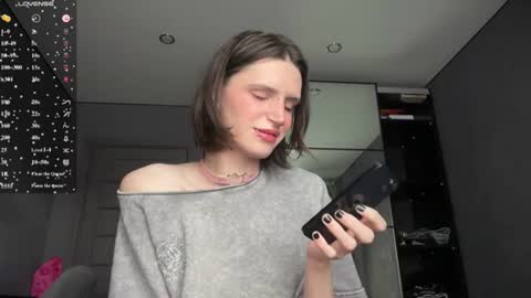 Snapshot of niky_long chatting on June 25, 2026, 1:15 pm Niky online show from June 25, 2026, 1:15 pm