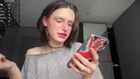 Snapshot of niky_long chatting on July 1, 2026, 12:18 pm Niky online show from July 1, 2026, 12:18 pm