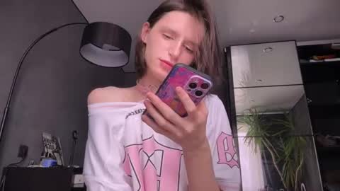 Snapshot of niky_long chatting on July 6, 2026, 8:11 am Niky online show from July 6, 2026, 8:11 am