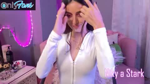 Snapshot of nikyastark chatting on November 16, 2025, 3:23 am Niky A Stark online show from November 16, 2025, 3:23 am