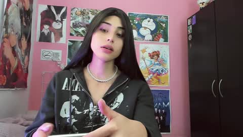 Snapshot of nikylaine chatting on December 16, 2024, 12:06 pm Nikylaine online show from December 16, 2024, 12:06 pm