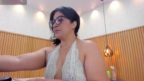 Snapshot of nikyrios chatting on May 8, 2026, 12:10 pm online show from May 8, 2026, 12:10 pm
