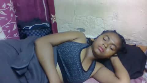 nilah online show from December 21, 2025, 6:53 am