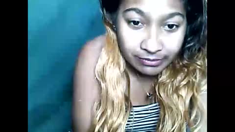 nilaina330940 online show from May 25, 2026, 4:57 pm