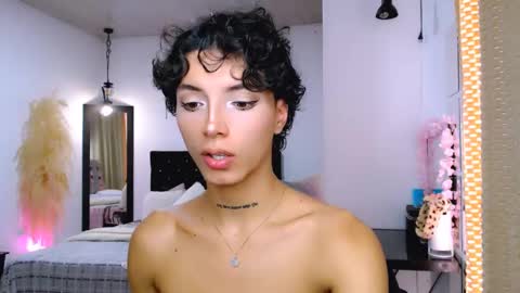 Snapshot of nilam217 chatting on February 12, 2025, 3:38 pm Nilam online show from February 12, 2025, 3:38 pm