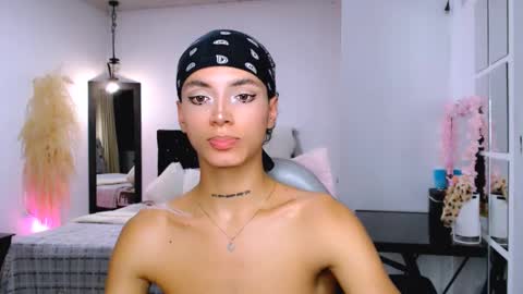 Snapshot of nilam217 chatting on February 14, 2025, 1:45 am Nilam online show from February 14, 2025, 1:45 am