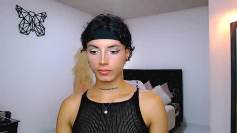 Snapshot of nilam217 chatting on February 19, 2025, 12:57 am Nilam online show from February 19, 2025, 12:57 am