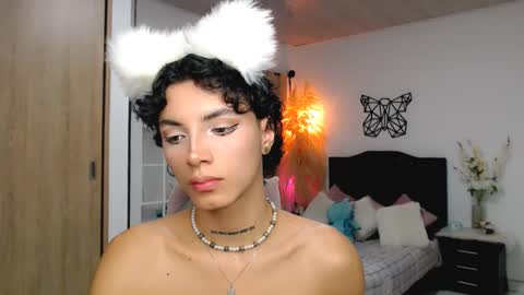 Snapshot of nilam217 chatting on February 22, 2025, 5:02 pm Nilam online show from February 22, 2025, 5:02 pm