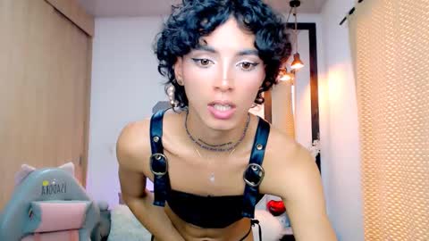 Snapshot of nilam217 chatting on March 8, 2025, 9:51 pm Nilam online show from March 8, 2025, 9:51 pm