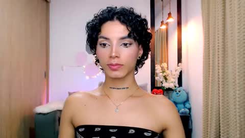 Snapshot of nilam217 chatting on March 12, 2025, 12:42 am Nilam online show from March 12, 2025, 12:42 am