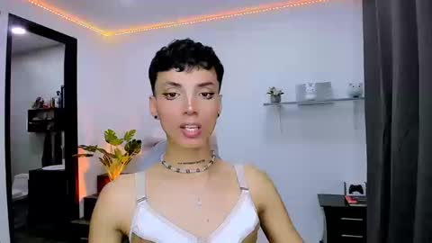 Snapshot of nilam217 chatting on September 19, 2025, 3:41 am Nilam online show from September 19, 2025, 3:41 am