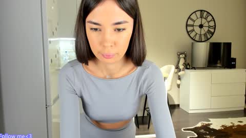 Bella online show from January 7, 2025, 7:38 pm