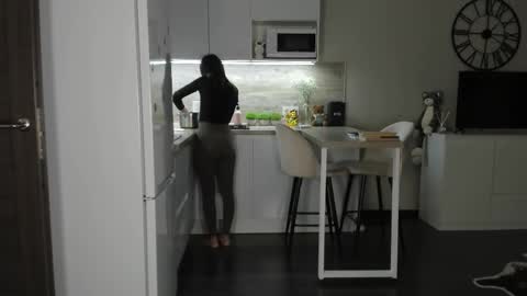 Bella online show from February 6, 2026, 7:39 pm