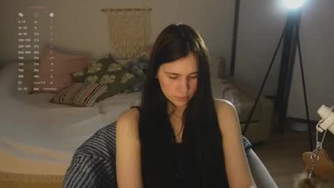 Snapshot of nimfaheart chatting on May 18, 2026, 7:09 pm Jennet online show from May 18, 2026, 7:09 pm