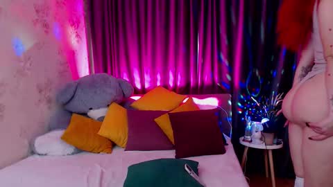 Nina online show from November 27, 2025, 7:32 am