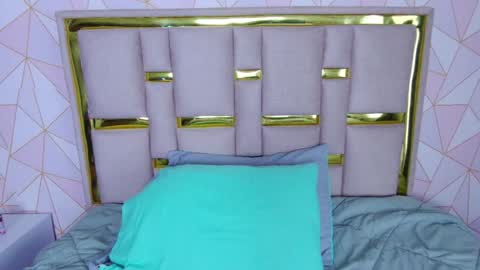 Nina Carther online show from May 28, 2026, 11:07 am