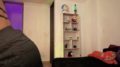 Snapshot of nina_delrey chatting on April 18, 2026, 11:16 pm Nina Neon Nostrade online show from April 18, 2026, 11:16 pm