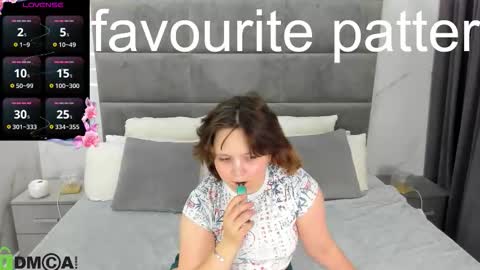 nina lunaa online show from September 21, 2025, 8:16 am