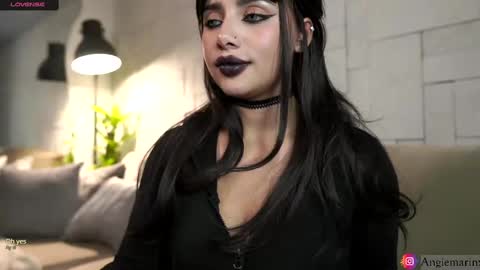 Snapshot of nina_mon chatting on February 27, 2025, 4:52 am Angie online show from February 27, 2025, 4:52 am