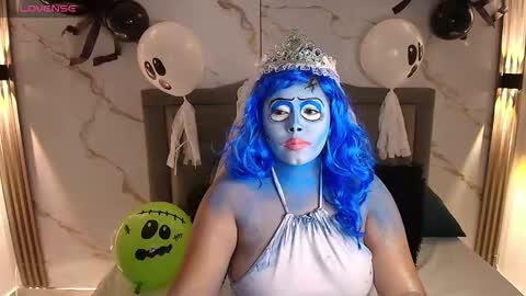  N I N A online show from October 31, 2025, 8:32 pm