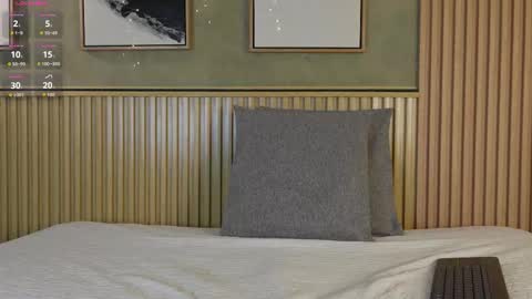 NINA online show from December 19, 2025, 1:07 pm