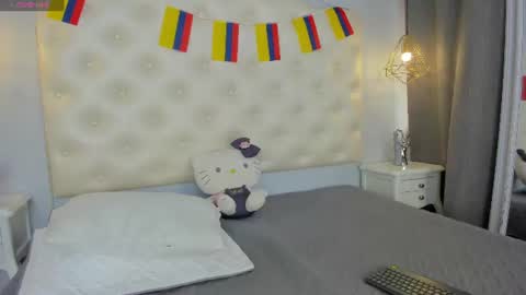 Snapshot of ninaavelvett chatting on July 6, 2026, 12:35 pm Nina online show from July 6, 2026, 12:35 pm
