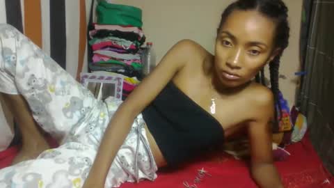 ninaeaa online show from March 28, 2026, 9:58 pm
