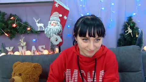 ninaflawlees online show from December 2, 2024, 5:04 am