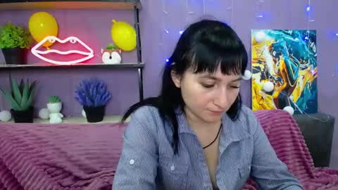 ninaflawlees online show from January 23, 2025, 2:44 am