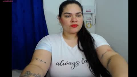 Snapshot of ninafuentes2x chatting on May 28, 2026, 4:21 am NinaFuentes online show from May 28, 2026, 4:21 am
