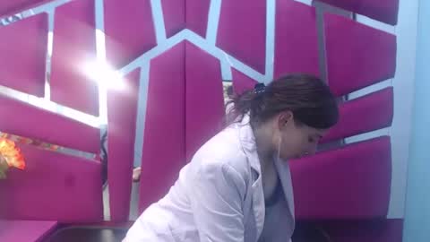 Snapshot of ninahot_ chatting on March 3, 2025, 4:14 am Nina online show from March 3, 2025, 4:14 am