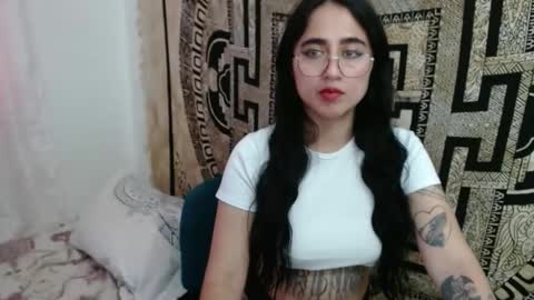 N I N A online show from December 20, 2024, 1:43 pm