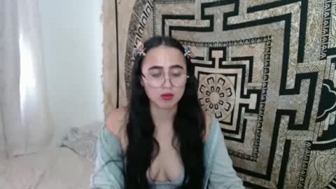 N I N A online show from March 12, 2025, 7:17 pm