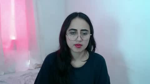 N I N A online show from November 1, 2025, 4:20 pm