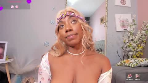 Snapshot of nini_martinii chatting on January 19, 2025, 9:02 pm NINI online show from January 19, 2025, 9:02 pm