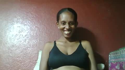 ninie246746 online show from February 27, 2025, 9:11 am