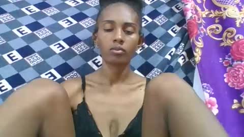 ninie246746 online show from February 28, 2026, 6:53 pm